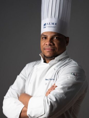 Isaac-de-la-Cruz-345x458